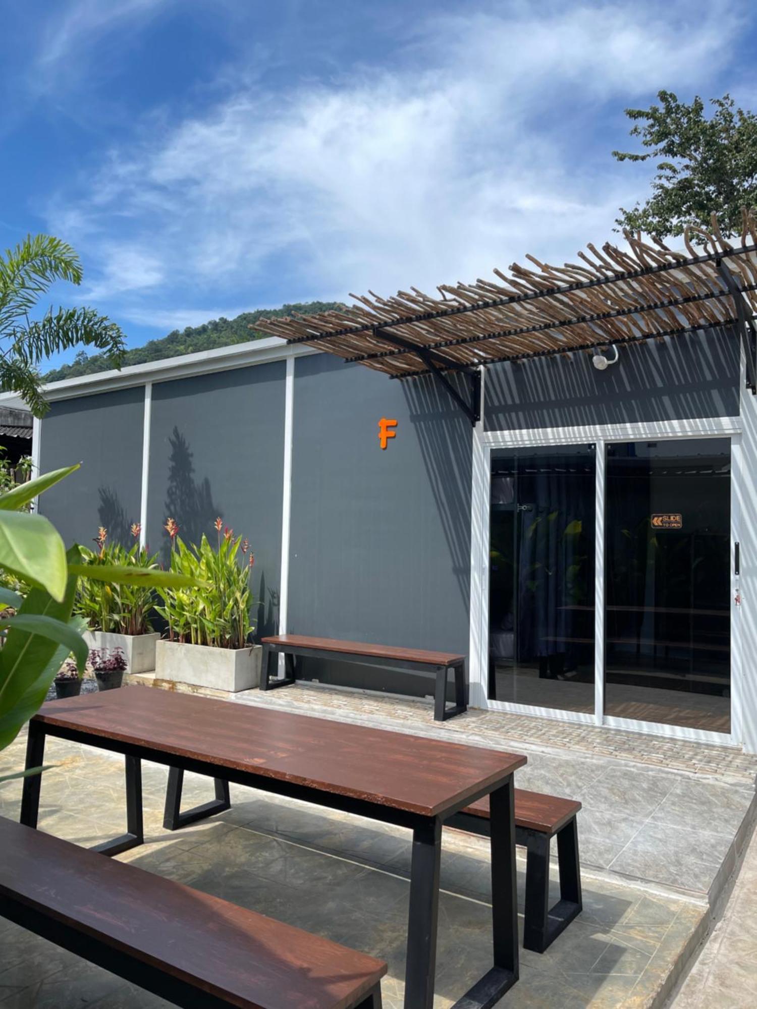 Summer Club And Hostel Ao Nang Buitenkant foto