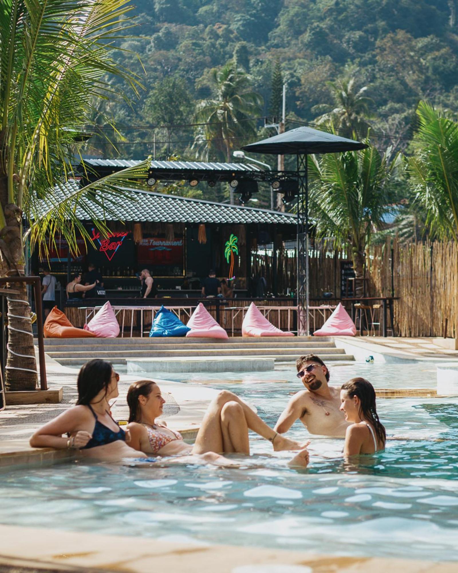 Summer Club And Hostel Ao Nang Buitenkant foto